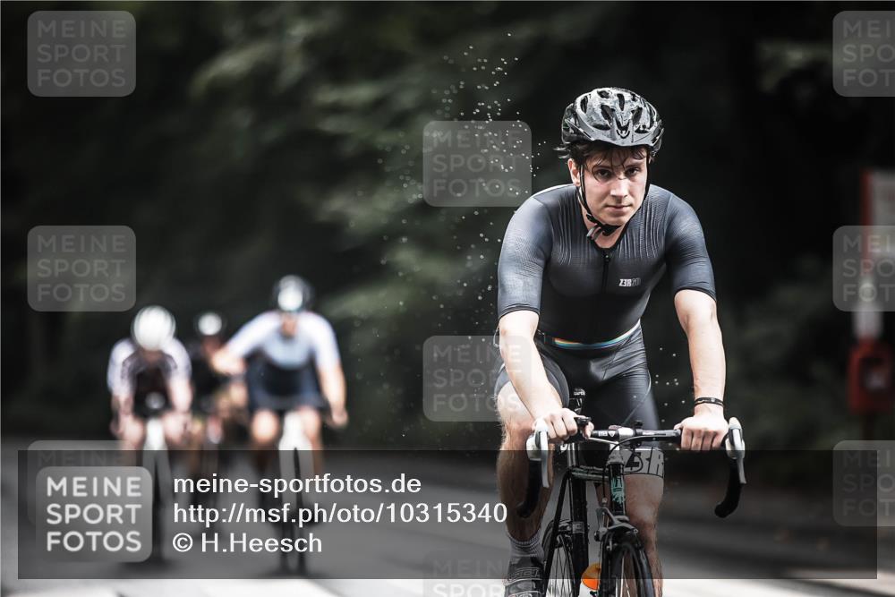 13.09.2026 - Stadtparktriathlon H.Heesch http://msf.ph/oto/10315340 13.09.2026 11:50:40 Radfahren 726, 751, 805, 821, 822, 878, 888, 920, 937 meine-sportfotos.de