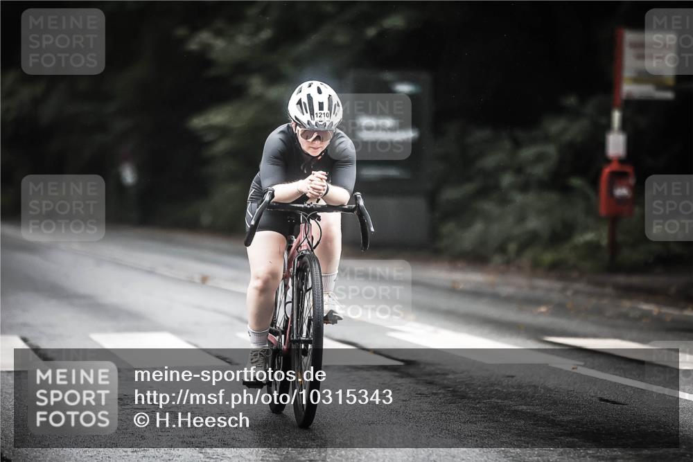 13.09.2026 - Stadtparktriathlon H.Heesch http://msf.ph/oto/10315343 13.09.2026 12:58:10 Radfahren 1116, 1210, 1244, 1263, 1352, 1359, 1385, 1407 meine-sportfotos.de