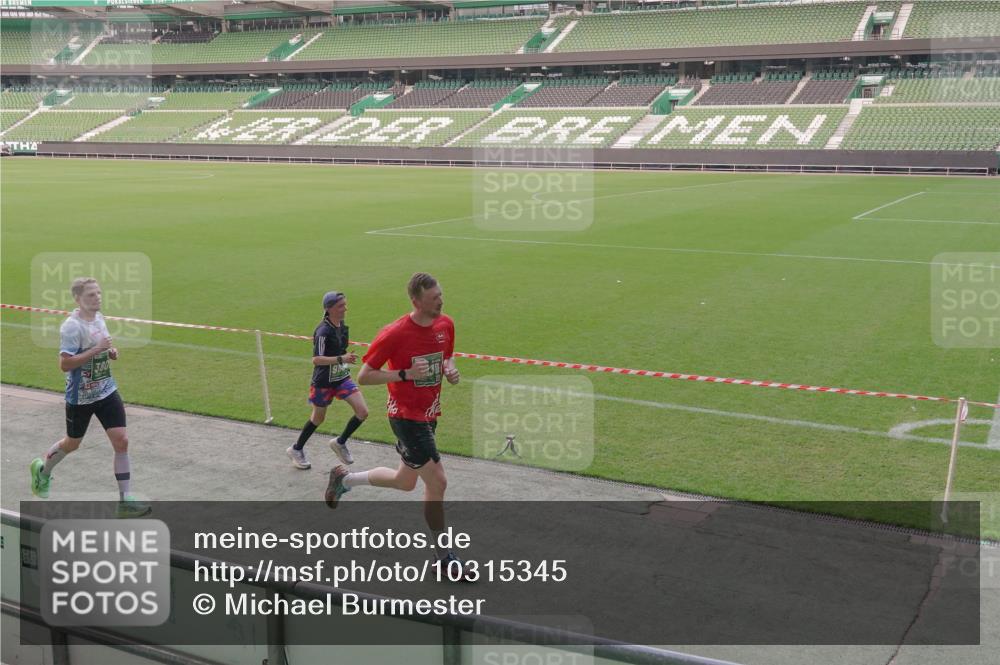 13.09.2026 - 21. swb-Marathon Bremen Michael Burmester http://msf.ph/oto/10315345 13.09.2026 12:50:03 Laufen im Stadion 469, 524, 572, 663, 670, 779, 899, 1513, 1517, 1605, 1723, 1748, 1998, 2052, 2130, 2287, 2288, 2291, 2295, 2347, 2360, 2444, 2750, 2909, 3043, 3197, 3276, 3330, 3625, 3647, 3808, 3973, 4023, 4033, 4082, 4247, 4368, 4384, 4559, 4732, 4743, 4852, 4888, 4898, 4990, 5066, 5111, 5155, 5314, 5377, 5383, 5424, 5517, 5532, 5570, 5585, 5594, 5620, 5627, 5636, 5648, 6267, 6471, 6652, 6668, 6692, 6842, 6901, 6906, 7109, 7115, 7121, 7876, 9035, 13091 meine-sportfotos.de