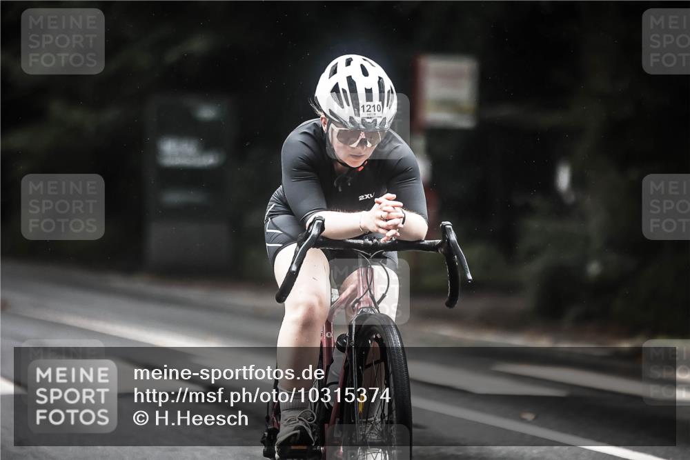 13.09.2026 - Stadtparktriathlon H.Heesch http://msf.ph/oto/10315374 13.09.2026 12:58:11 Radfahren 1210, 1244, 1263, 1278, 1352, 1359, 1385, 1407, 1420 meine-sportfotos.de