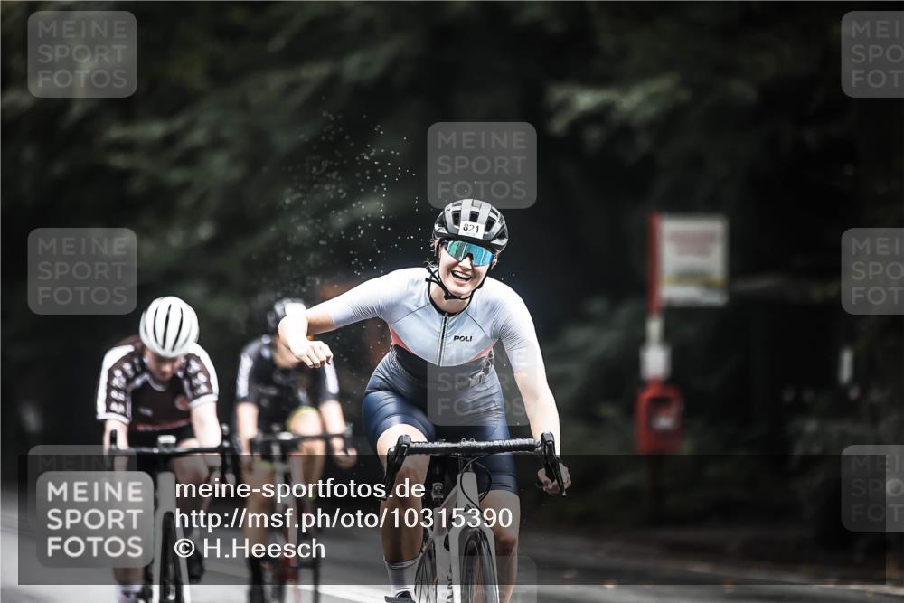 13.09.2026 - Stadtparktriathlon H.Heesch http://msf.ph/oto/10315390 13.09.2026 11:50:41 Radfahren 726, 751, 805, 821, 822, 878, 888, 920 meine-sportfotos.de