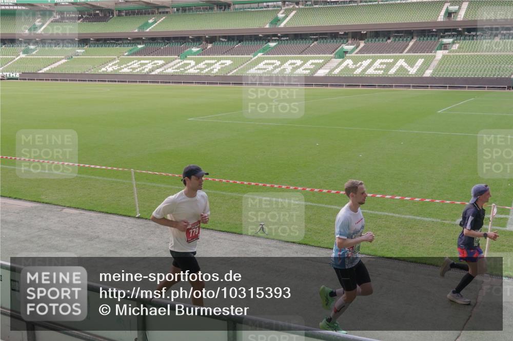 13.09.2026 - 21. swb-Marathon Bremen Michael Burmester http://msf.ph/oto/10315393 13.09.2026 12:50:05 Laufen im Stadion 469, 524, 572, 663, 670, 779, 899, 1513, 1517, 1605, 1723, 1748, 1998, 2052, 2130, 2287, 2288, 2291, 2295, 2347, 2360, 2442, 2444, 2750, 2909, 3043, 3197, 3276, 3330, 3625, 3647, 3808, 3973, 4023, 4033, 4082, 4247, 4368, 4384, 4559, 4732, 4743, 4852, 4888, 4898, 4990, 5066, 5111, 5155, 5314, 5377, 5383, 5424, 5517, 5532, 5570, 5585, 5594, 5620, 5627, 5636, 5648, 6267, 6471, 6652, 6668, 6692, 6842, 6901, 6906, 7109, 7115, 7121, 7876, 9035, 13091 meine-sportfotos.de