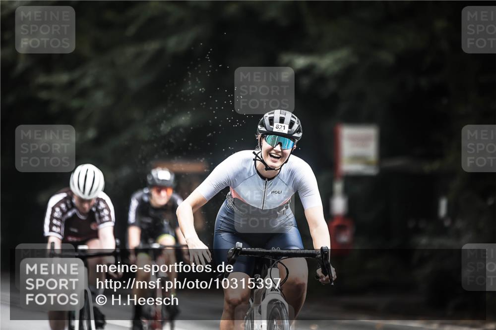 13.09.2026 - Stadtparktriathlon H.Heesch http://msf.ph/oto/10315397 13.09.2026 11:50:41 Radfahren 726, 751, 805, 821, 822, 878, 888, 920 meine-sportfotos.de