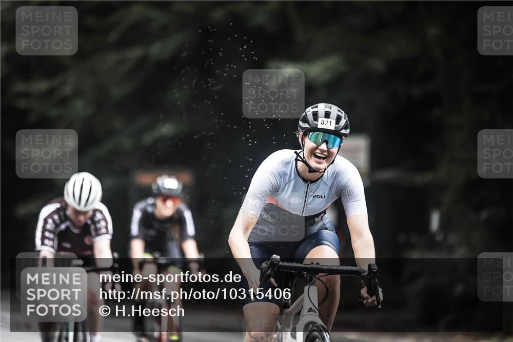 13.09.2026 - Stadtparktriathlon H.Heesch http://msf.ph/oto/10315406 13.09.2026 11:50:41 Radfahren 726, 751, 805, 821, 822, 878, 888, 920 meine-sportfotos.de
