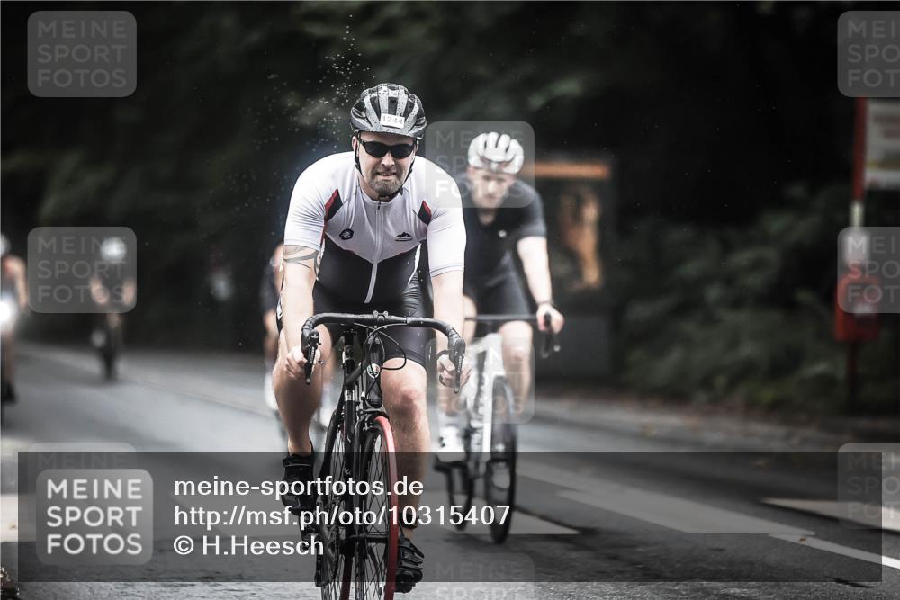 13.09.2026 - Stadtparktriathlon H.Heesch http://msf.ph/oto/10315407 13.09.2026 12:58:13 Radfahren 1210, 1244, 1278, 1352, 1359, 1385, 1420 meine-sportfotos.de