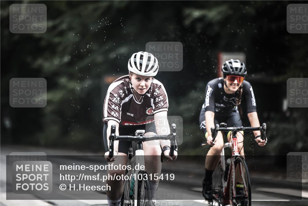13.09.2026 - Stadtparktriathlon H.Heesch http://msf.ph/oto/10315419 13.09.2026 11:50:42 Radfahren 726, 751, 805, 821, 822, 878, 918, 920 meine-sportfotos.de