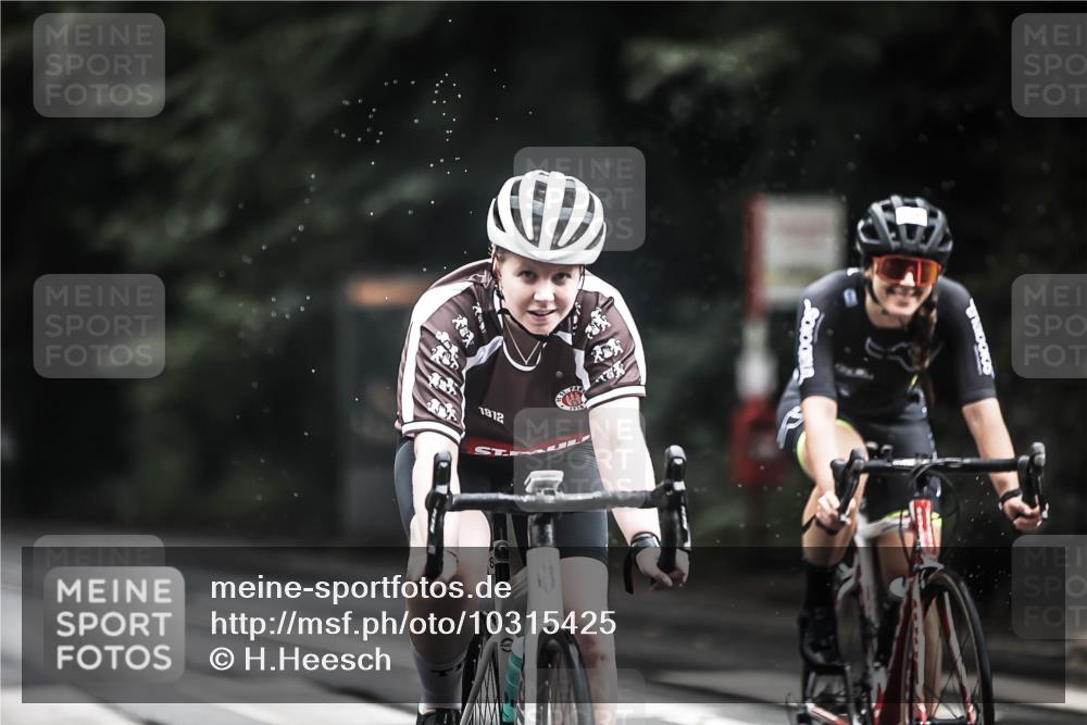 13.09.2026 - Stadtparktriathlon H.Heesch http://msf.ph/oto/10315425 13.09.2026 11:50:42 Radfahren 726, 751, 805, 821, 822, 878, 918, 920 meine-sportfotos.de