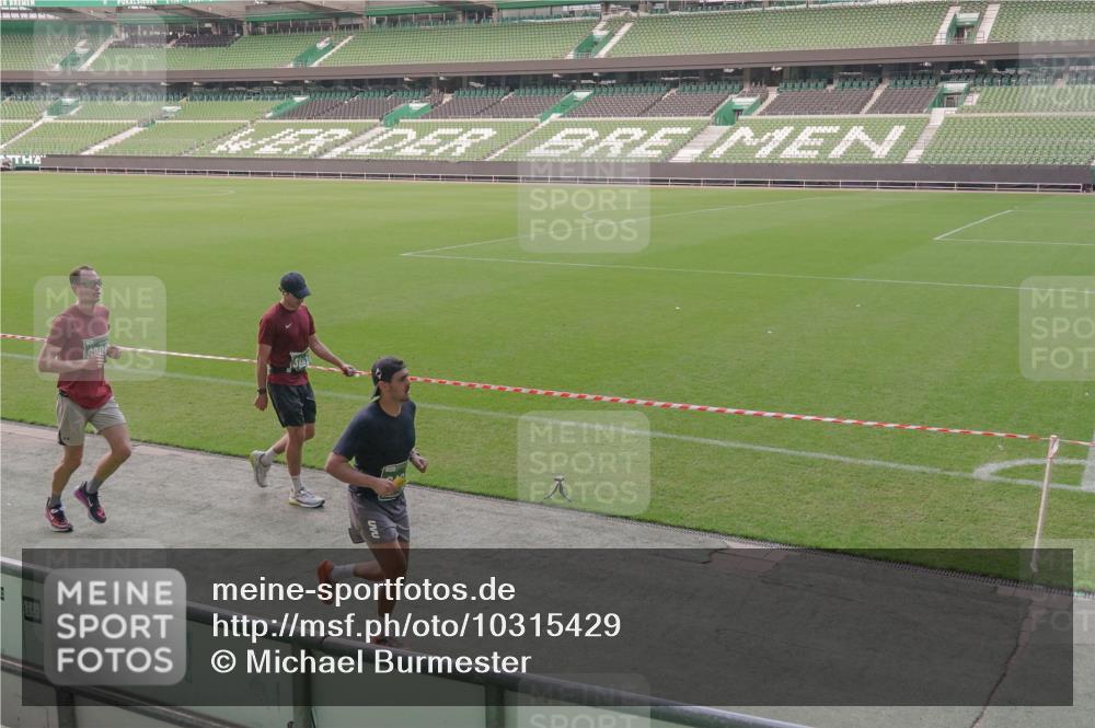 13.09.2026 - 21. swb-Marathon Bremen Michael Burmester http://msf.ph/oto/10315429 13.09.2026 12:50:12 Laufen im Stadion 335, 469, 524, 572, 663, 670, 771, 779, 899, 1510, 1513, 1517, 1605, 1613, 1723, 1748, 1970, 1998, 2052, 2130, 2287, 2288, 2291, 2295, 2347, 2360, 2442, 2444, 2750, 2909, 3043, 3197, 3276, 3330, 3484, 3625, 3647, 3808, 3973, 4023, 4033, 4082, 4247, 4368, 4384, 4473, 4559, 4743, 4852, 4888, 4898, 4990, 5066, 5111, 5155, 5314, 5377, 5383, 5424, 5517, 5532, 5570, 5585, 5594, 5620, 5627, 5636, 5648, 6267, 6471, 6652, 6668, 6692, 6842, 6901, 6906, 7109, 7115, 7121, 7876, 13091 meine-sportfotos.de