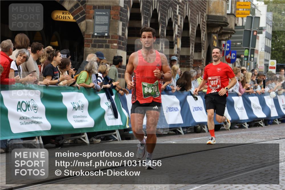 13.09.2026 - 21. swb-Marathon Bremen Strokosch-Dieckow http://msf.ph/oto/10315456 13.09.2026 13:06:10 Ziel 1017, 1301, 1745, 1879, 2538, 3520, 4157, 4712, 6025, 6058, 7399, 8334, 8706, 8877, 8973, 9010, 9918, 474, 1901, 8621, 8670, 9934 meine-sportfotos.de