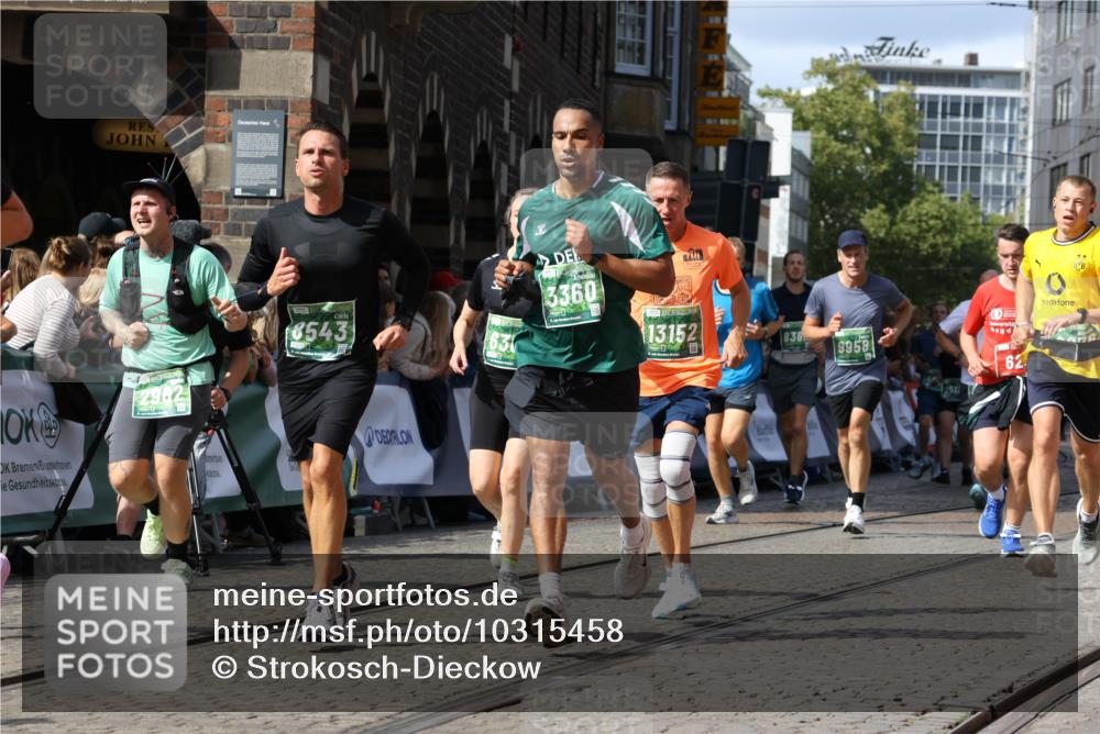 13.09.2026 - 21. swb-Marathon Bremen Strokosch-Dieckow http://msf.ph/oto/10315458 13.09.2026 13:30:56 Ziel 625, 800, 834, 1067, 1533, 1771, 1841, 1926, 1941, 2369, 2452, 2723, 2985, 3163, 3164, 3425, 4058, 4206, 4332, 4342, 4415, 4425, 4748, 4757, 4920, 5506, 5551, 5822, 6134, 6343, 6347, 6523, 6988, 7012, 7253, 7567, 7645, 7821, 8116, 8117, 8762, 8878, 8966, 9011, 9108, 9692, 9695, 9699, 9825, 13090, 217, 1398, 1479, 2513, 2802, 2902, 3800, 4647, 5846, 6307, 6419, 6732, 7198, 7359, 7637, 7798, 7882, 8382, 8543, 9274, 9937, 9958, 9962, 9969, 9976, 9977, 13152 meine-sportfotos.de