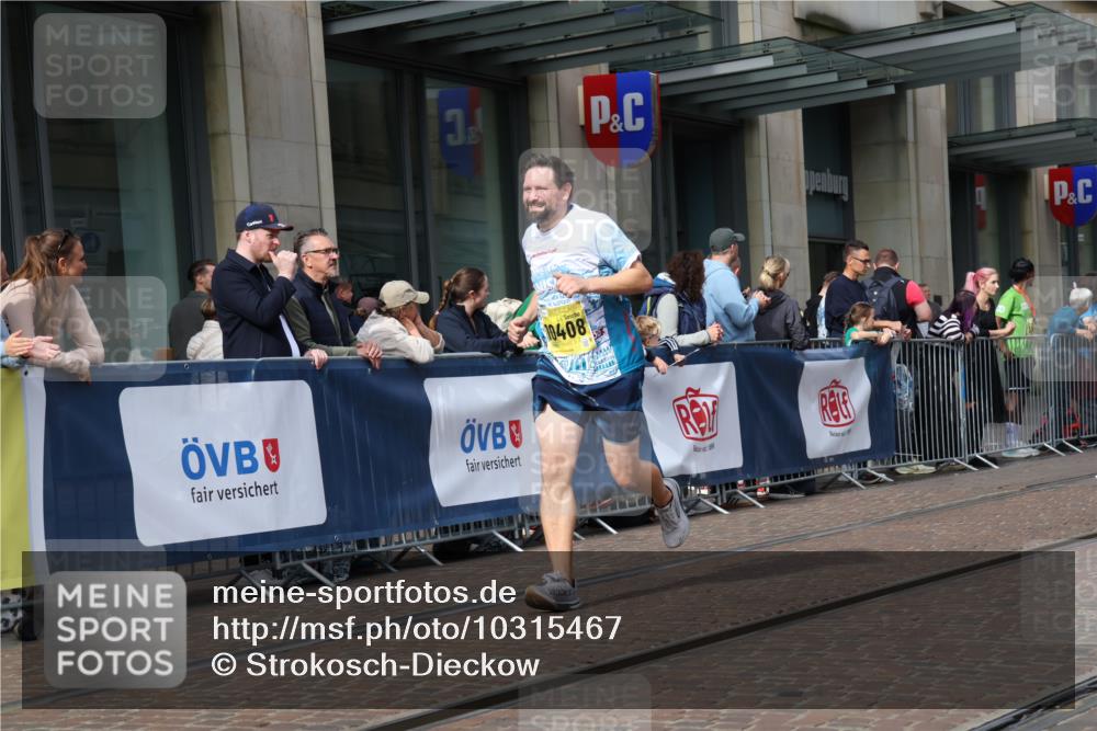 13.09.2026 - 21. swb-Marathon Bremen Strokosch-Dieckow http://msf.ph/oto/10315467 13.09.2026 10:57:00 Ziel 10166, 10226, 10300, 10394, 10517, 10518, 10578, 10687, 10700, 10772, 10969, 11236, 11292, 11365, 11484, 11498, 11609, 11667, 11734, 12037, 12111, 12263, 12372, 12382, 12383, 12400, 12411, 10157, 10408, 10486, 10540, 10610, 10721, 10771, 10824, 10888, 10936, 11000, 11064, 11079, 11328, 11474, 11601, 11872, 11946, 12032, 12284, 12434 meine-sportfotos.de