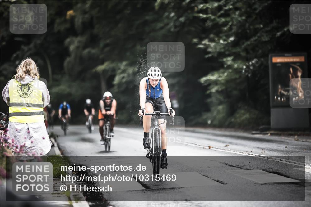 13.09.2026 - Stadtparktriathlon H.Heesch http://msf.ph/oto/10315469 13.09.2026 11:50:45 Radfahren 726, 805, 821, 822, 833, 836, 878, 918 meine-sportfotos.de