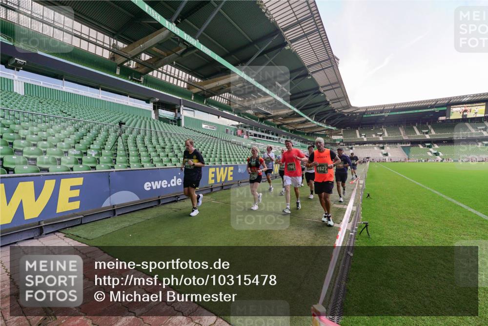 13.09.2026 - 21. swb-Marathon Bremen Michael Burmester http://msf.ph/oto/10315478 13.09.2026 13:11:46 Laufen im Stadion 118, 265, 373, 514, 581, 703, 843, 984, 1113, 1226, 1334, 1435, 1738, 1849, 1851, 1894, 1936, 1952, 1967, 2202, 2248, 2281, 2284, 2299, 2330, 2333, 2336, 2339, 2342, 2353, 2375, 2377, 2398, 2426, 2432, 2443, 2531, 2589, 2654, 2659, 2669, 2673, 2682, 2784, 2804, 2815, 2819, 2822, 2836, 2850, 2907, 2932, 2966, 2976, 3026, 3027, 3079, 3082, 3089, 3122, 3143, 3155, 3159, 3174, 3207, 3208, 3308, 3328, 3349, 3352, 3370, 3409, 3410, 3442, 3470, 549, 800 meine-sportfotos.de