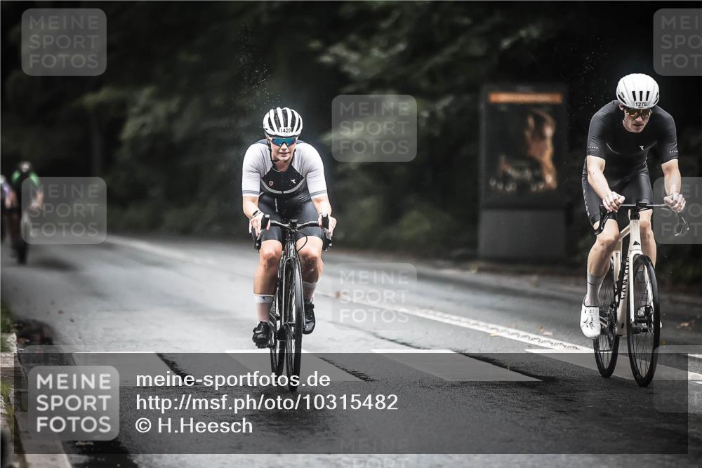 13.09.2026 - Stadtparktriathlon H.Heesch http://msf.ph/oto/10315482 13.09.2026 12:58:17 Radfahren 1244, 1278, 1281, 1352, 1359, 1385, 1420 meine-sportfotos.de