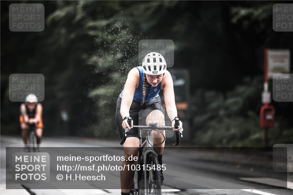 13.09.2026 - Stadtparktriathlon H.Heesch http://msf.ph/oto/10315485 13.09.2026 11:50:46 Radfahren 726, 805, 821, 822, 833, 836, 918 meine-sportfotos.de
