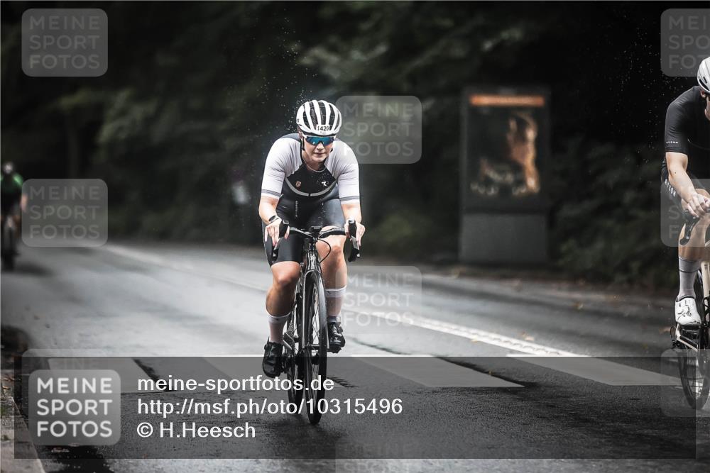 13.09.2026 - Stadtparktriathlon H.Heesch http://msf.ph/oto/10315496 13.09.2026 12:58:17 Radfahren 1244, 1278, 1281, 1352, 1359, 1385, 1420 meine-sportfotos.de