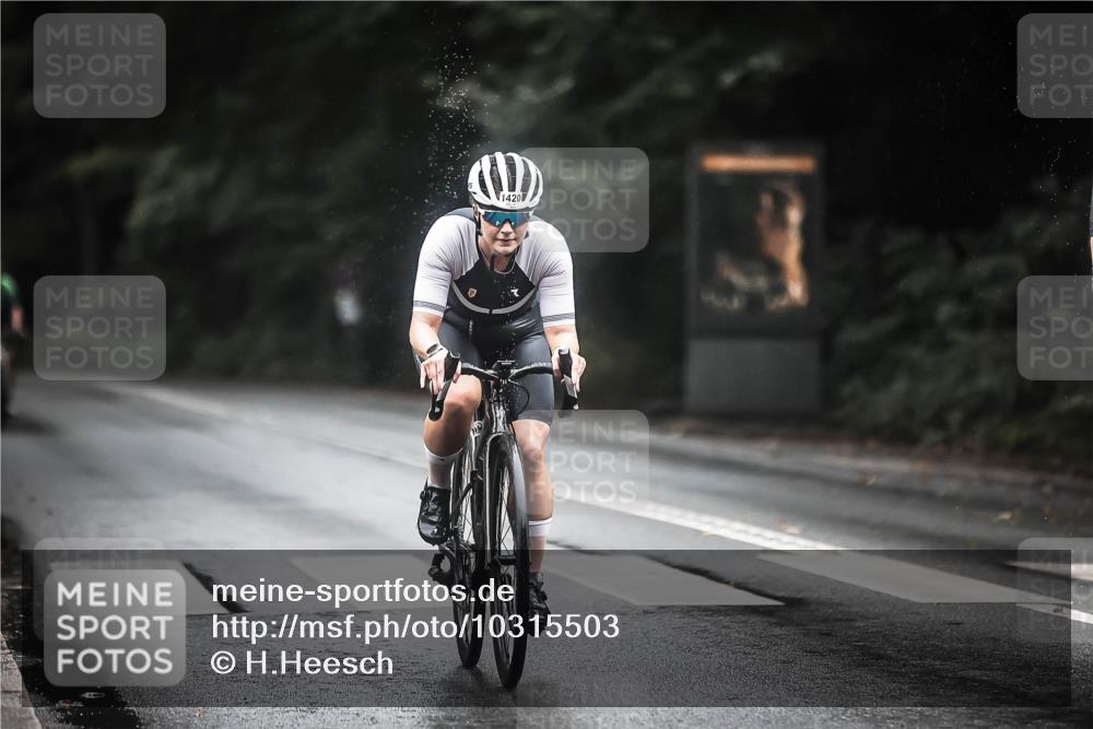 13.09.2026 - Stadtparktriathlon H.Heesch http://msf.ph/oto/10315503 13.09.2026 12:58:17 Radfahren 1244, 1278, 1281, 1352, 1359, 1385, 1420 meine-sportfotos.de