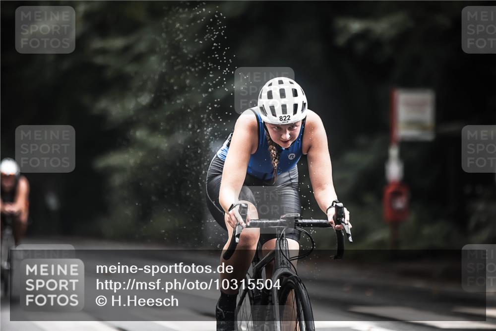 13.09.2026 - Stadtparktriathlon H.Heesch http://msf.ph/oto/10315504 13.09.2026 11:50:46 Radfahren 726, 805, 821, 822, 833, 836, 918 meine-sportfotos.de