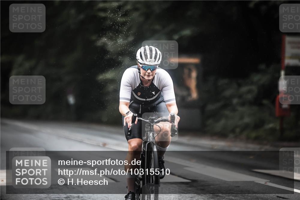 13.09.2026 - Stadtparktriathlon H.Heesch http://msf.ph/oto/10315510 13.09.2026 12:58:18 Radfahren 1244, 1278, 1281, 1352, 1359, 1385, 1420 meine-sportfotos.de