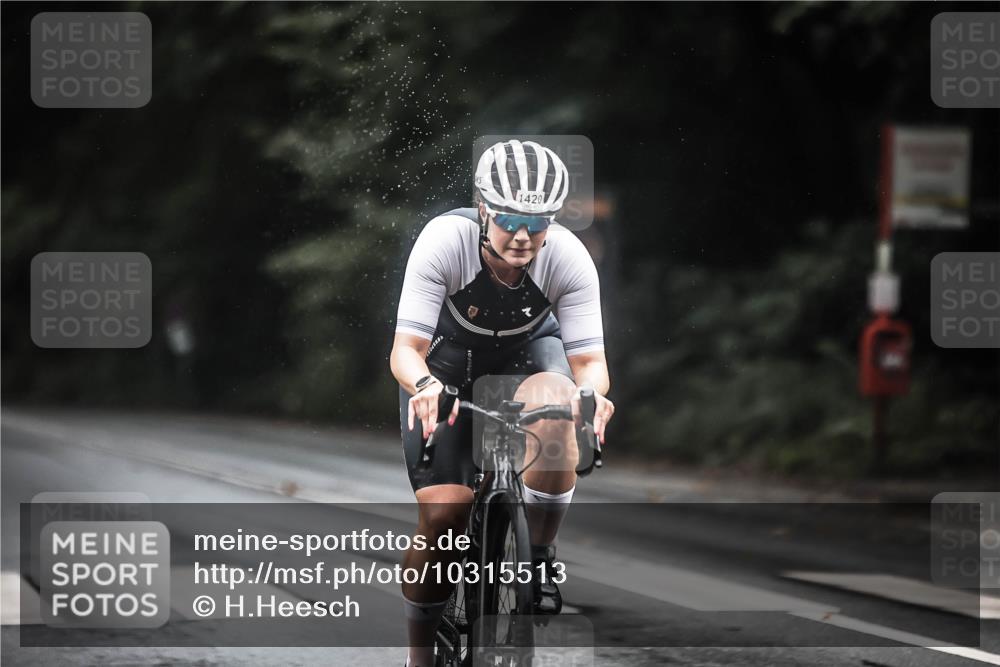 13.09.2026 - Stadtparktriathlon H.Heesch http://msf.ph/oto/10315513 13.09.2026 12:58:18 Radfahren 1244, 1278, 1281, 1352, 1359, 1385, 1420 meine-sportfotos.de