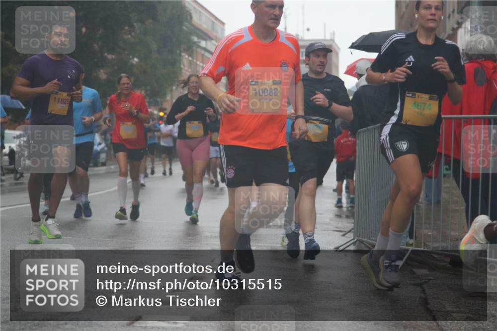 13.09.2026 - Kiel Lauf Markus Tischler http://msf.ph/oto/10315515 13.09.2026 10:44:44 Fleethörn 11825, 38, 10088, 4, 38, 4674 meine-sportfotos.de