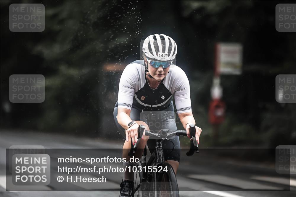 13.09.2026 - Stadtparktriathlon H.Heesch http://msf.ph/oto/10315524 13.09.2026 12:58:18 Radfahren 1244, 1278, 1281, 1352, 1359, 1385, 1420 meine-sportfotos.de