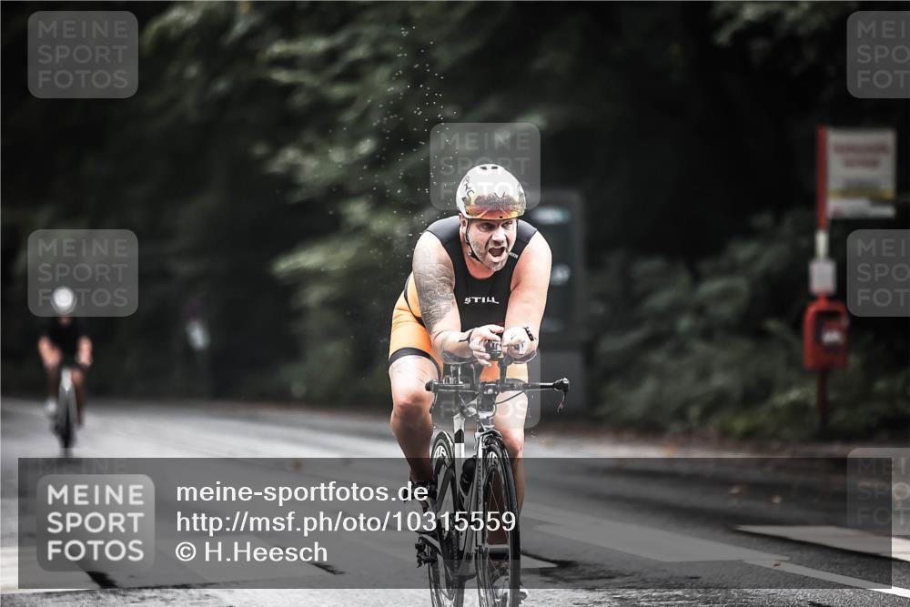 13.09.2026 - Stadtparktriathlon H.Heesch http://msf.ph/oto/10315559 13.09.2026 11:50:48 Radfahren 726, 805, 822, 833, 836, 918 meine-sportfotos.de