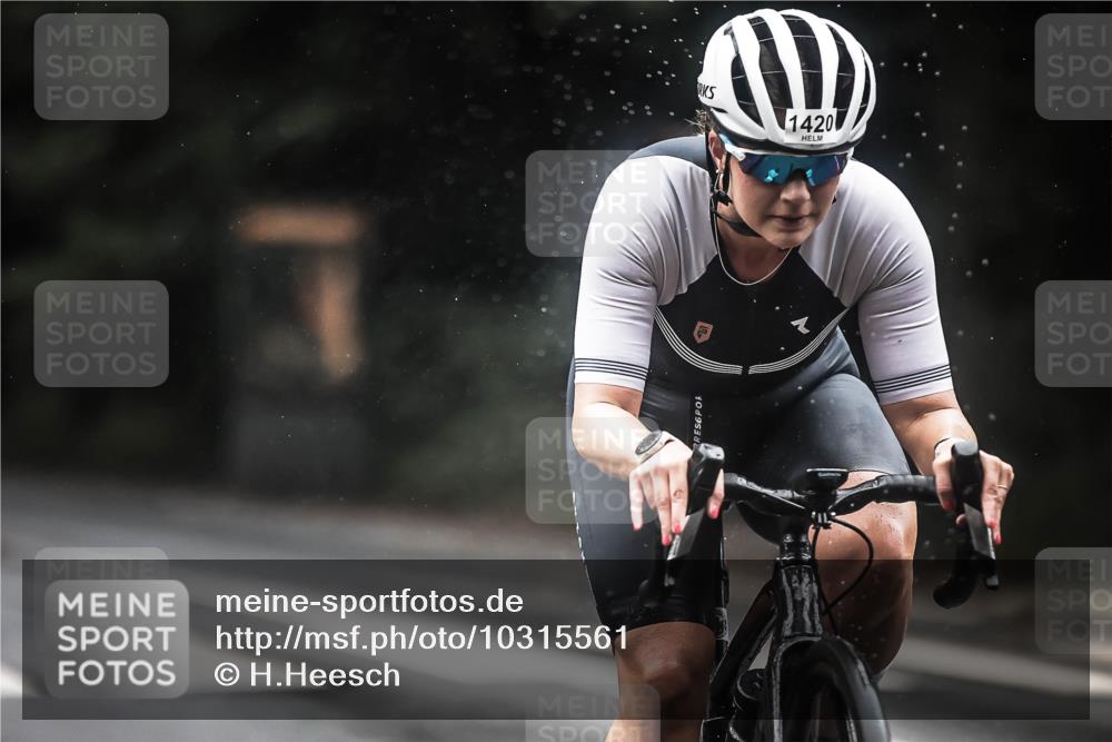 13.09.2026 - Stadtparktriathlon H.Heesch http://msf.ph/oto/10315561 13.09.2026 12:58:18 Radfahren 1244, 1278, 1281, 1352, 1359, 1385, 1420 meine-sportfotos.de