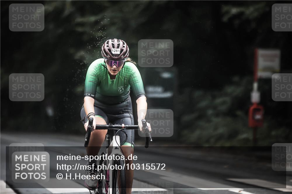 13.09.2026 - Stadtparktriathlon H.Heesch http://msf.ph/oto/10315572 13.09.2026 12:58:23 Radfahren 1237, 1278, 1281, 1336, 1420 meine-sportfotos.de
