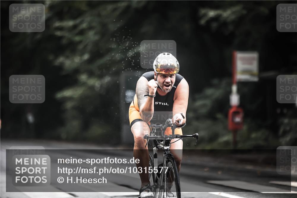 13.09.2026 - Stadtparktriathlon H.Heesch http://msf.ph/oto/10315577 13.09.2026 11:50:48 Radfahren 726, 805, 822, 833, 836, 918 meine-sportfotos.de