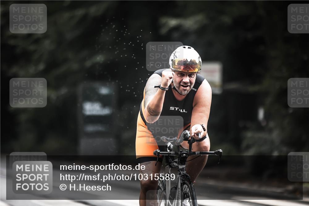 13.09.2026 - Stadtparktriathlon H.Heesch http://msf.ph/oto/10315589 13.09.2026 11:50:49 Radfahren 822, 833, 836, 918 meine-sportfotos.de