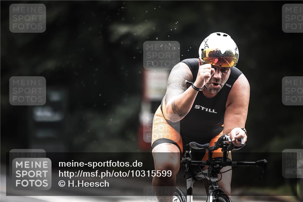 13.09.2026 - Stadtparktriathlon H.Heesch http://msf.ph/oto/10315599 13.09.2026 11:50:49 Radfahren 822, 833, 836, 918 meine-sportfotos.de