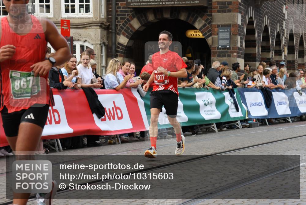 13.09.2026 - 21. swb-Marathon Bremen Strokosch-Dieckow http://msf.ph/oto/10315603 13.09.2026 13:06:12 Ziel 1017, 1745, 1879, 2538, 3520, 4157, 4712, 5803, 6025, 6058, 7399, 8334, 8706, 8877, 8973, 8983, 9010, 9918, 474, 1901, 7590, 8621, 9934, 13148 meine-sportfotos.de