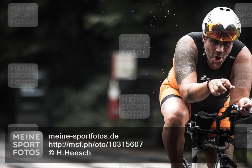 13.09.2026 - Stadtparktriathlon H.Heesch http://msf.ph/oto/10315607 13.09.2026 11:50:49 Radfahren 822, 833, 836, 918 meine-sportfotos.de
