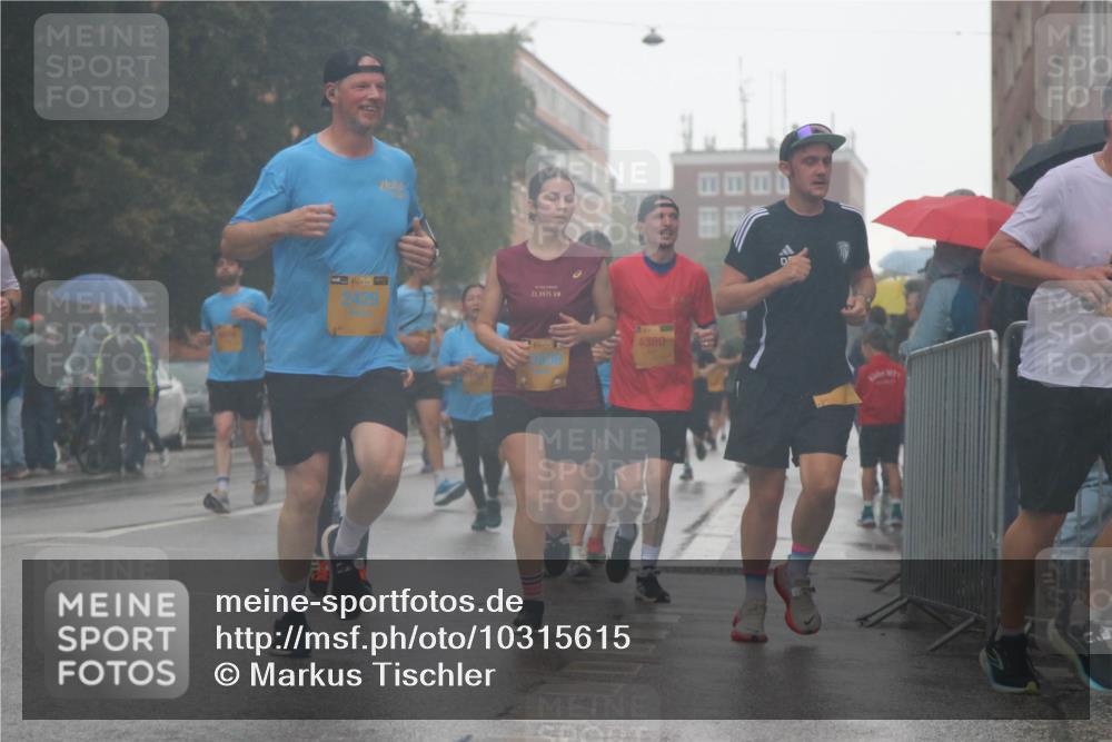 13.09.2026 - Kiel Lauf Markus Tischler http://msf.ph/oto/10315615 13.09.2026 10:44:55 Fleethörn 39, 2429, 21, 0975, 4380 meine-sportfotos.de