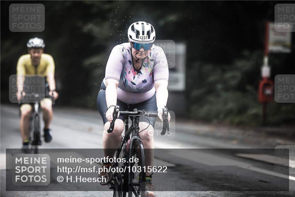 13.09.2026 - Stadtparktriathlon H.Heesch http://msf.ph/oto/10315622 13.09.2026 12:58:29 Radfahren 1212, 1237, 1281, 1295, 1312, 1336, 1383 meine-sportfotos.de
