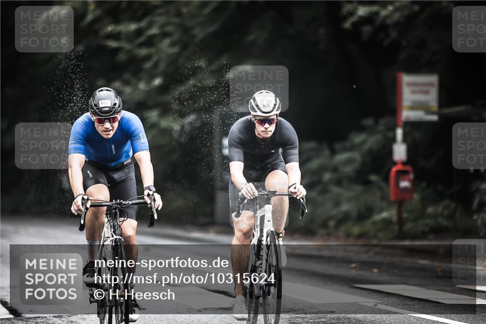 13.09.2026 - Stadtparktriathlon H.Heesch http://msf.ph/oto/10315624 13.09.2026 11:50:51 Radfahren 822, 833, 836, 847, 918 meine-sportfotos.de