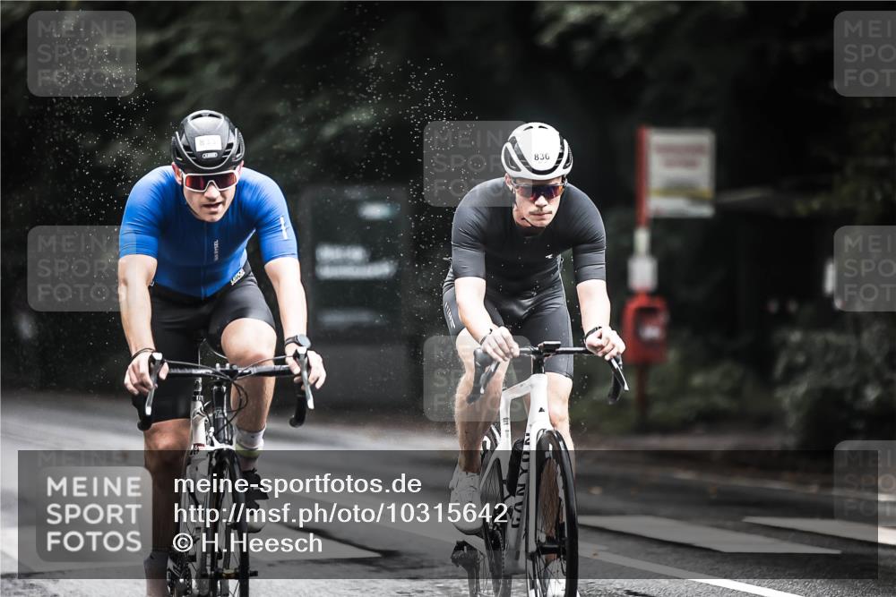 13.09.2026 - Stadtparktriathlon H.Heesch http://msf.ph/oto/10315642 13.09.2026 11:50:51 Radfahren 822, 833, 836, 847, 918 meine-sportfotos.de