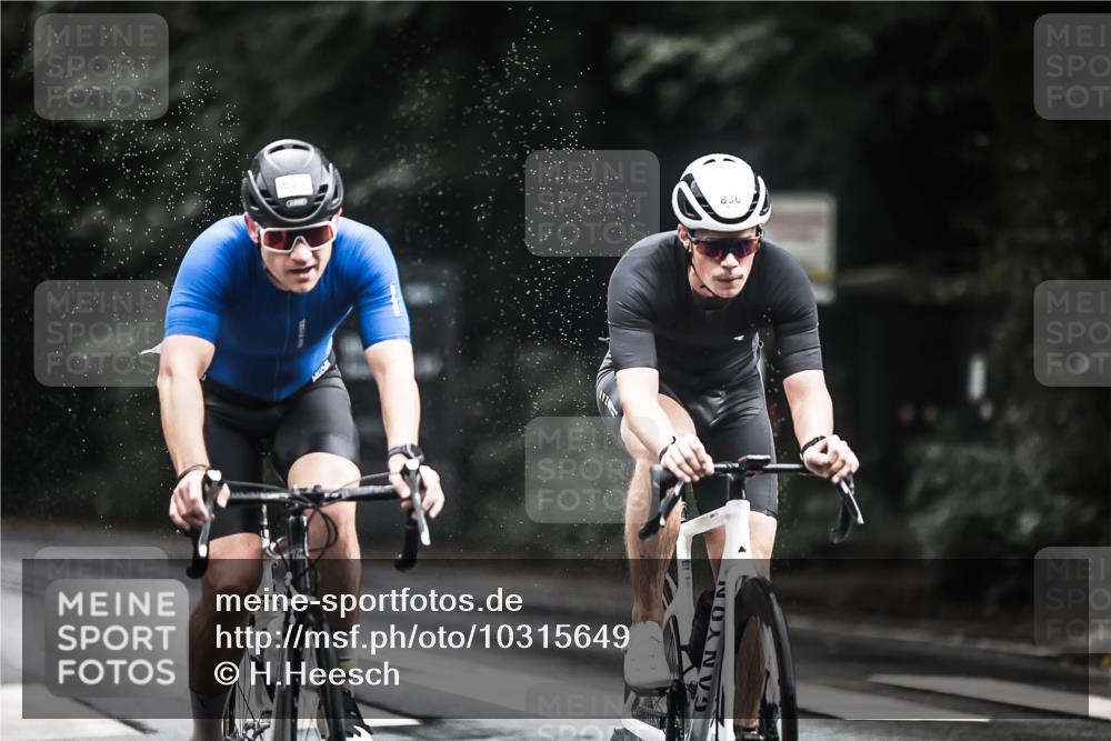 13.09.2026 - Stadtparktriathlon H.Heesch http://msf.ph/oto/10315649 13.09.2026 11:50:51 Radfahren 822, 833, 836, 847, 918 meine-sportfotos.de