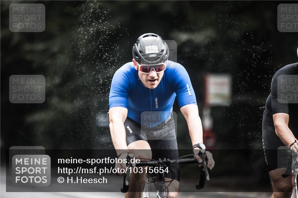 13.09.2026 - Stadtparktriathlon H.Heesch http://msf.ph/oto/10315654 13.09.2026 11:50:52 Radfahren 822, 833, 836, 847, 918, 923 meine-sportfotos.de
