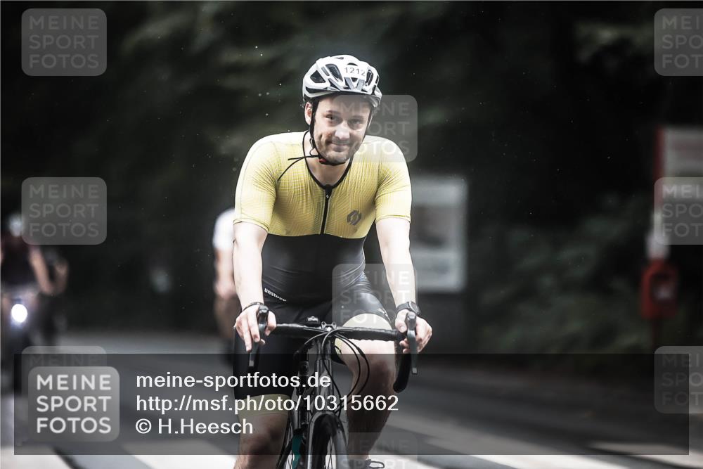 13.09.2026 - Stadtparktriathlon H.Heesch http://msf.ph/oto/10315662 13.09.2026 12:58:31 Radfahren 1212, 1237, 1256, 1295, 1300, 1312, 1336, 1383 meine-sportfotos.de