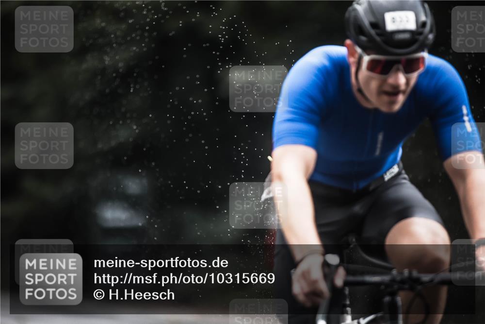 13.09.2026 - Stadtparktriathlon H.Heesch http://msf.ph/oto/10315669 13.09.2026 11:50:52 Radfahren 822, 833, 836, 847, 918, 923 meine-sportfotos.de