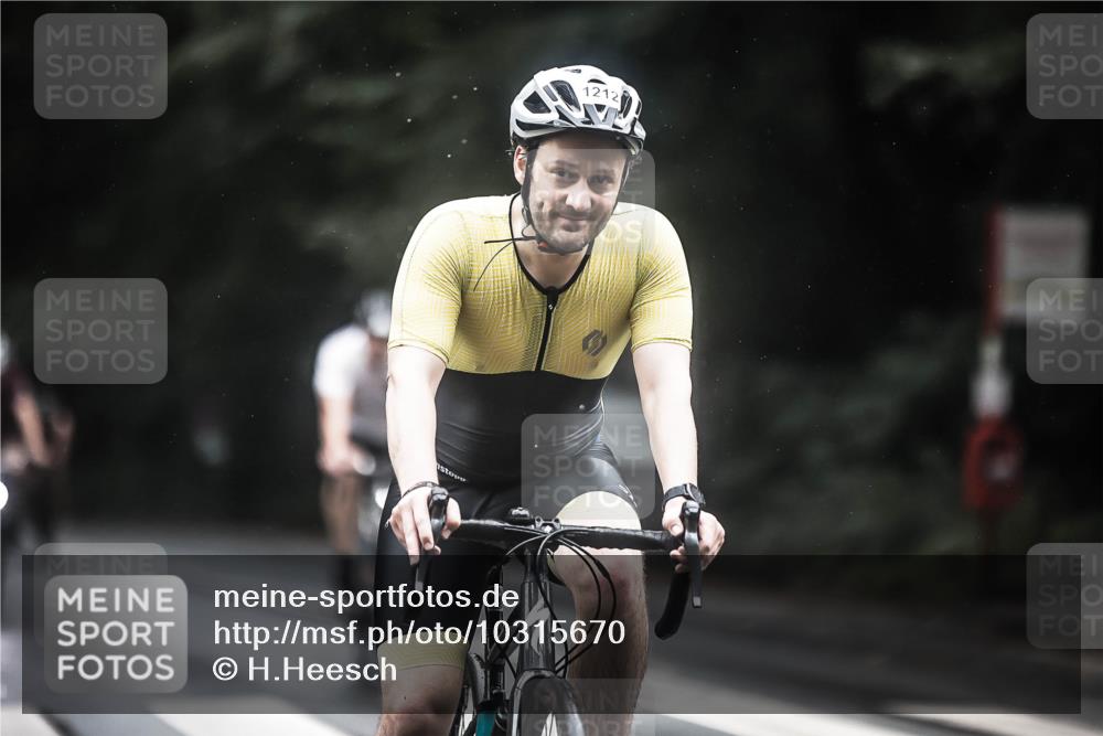 13.09.2026 - Stadtparktriathlon H.Heesch http://msf.ph/oto/10315670 13.09.2026 12:58:31 Radfahren 1212, 1237, 1256, 1295, 1300, 1312, 1336, 1383 meine-sportfotos.de
