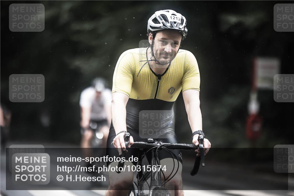 13.09.2026 - Stadtparktriathlon H.Heesch http://msf.ph/oto/10315674 13.09.2026 12:58:31 Radfahren 1212, 1237, 1256, 1295, 1300, 1312, 1336, 1383 meine-sportfotos.de