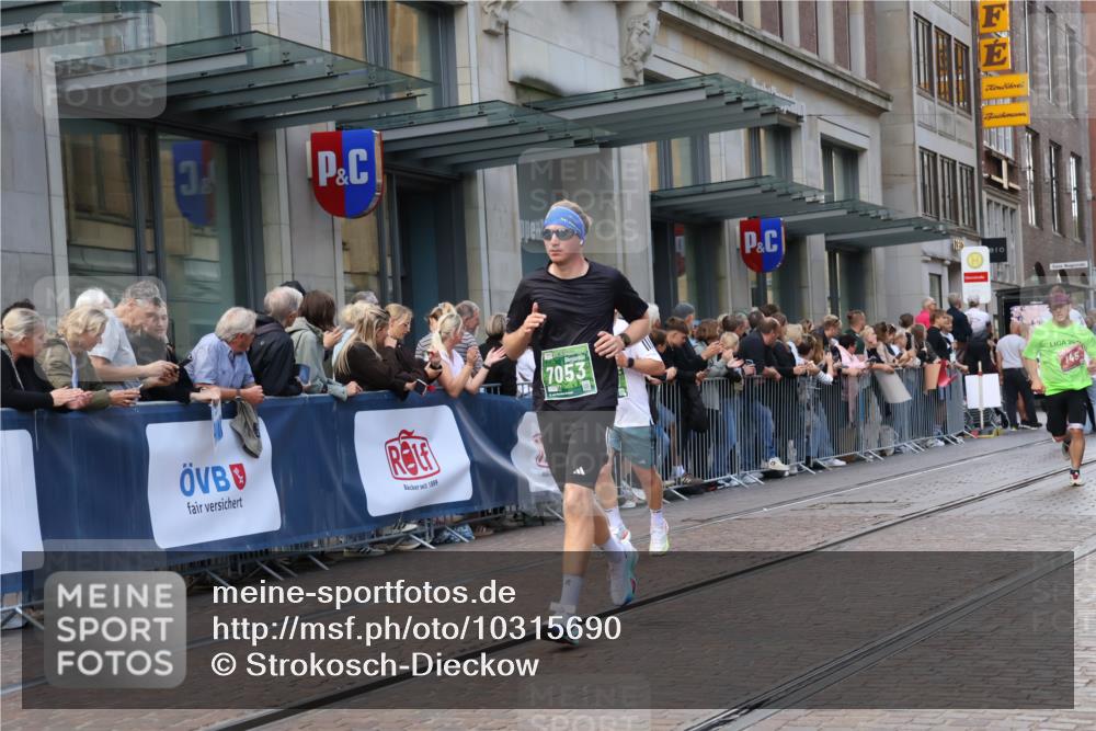 13.09.2026 - 21. swb-Marathon Bremen Strokosch-Dieckow http://msf.ph/oto/10315690 13.09.2026 13:16:08 Ziel 740, 755, 792, 816, 1076, 1162, 1605, 2604, 5255, 5554, 5963, 6367, 6721, 7053, 7603, 7801, 8171, 8288, 8398, 9031, 9115, 145, 481, 663, 982, 1955, 2623, 3134, 3149, 3422, 3689, 4128, 4823, 5430, 5474, 5913, 6106, 6481, 6744, 7307, 7413, 8398, 8487, 9122, 9278, 13008, 13149, 13158 meine-sportfotos.de