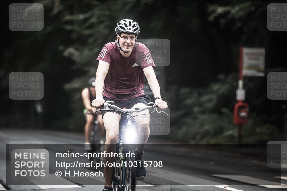 13.09.2026 - Stadtparktriathlon H.Heesch http://msf.ph/oto/10315708 13.09.2026 12:58:34 Radfahren 1212, 1237, 1256, 1295, 1300, 1312, 1336, 1340, 1383 meine-sportfotos.de