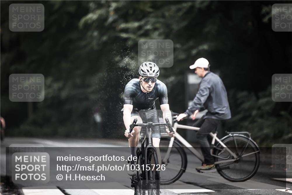 13.09.2026 - Stadtparktriathlon H.Heesch http://msf.ph/oto/10315726 13.09.2026 11:50:58 Radfahren 847, 896, 923 meine-sportfotos.de