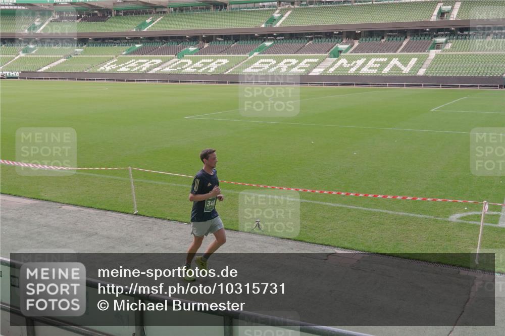 13.09.2026 - 21. swb-Marathon Bremen Michael Burmester http://msf.ph/oto/10315731 13.09.2026 12:50:28 Laufen im Stadion 335, 469, 524, 663, 670, 771, 779, 899, 1510, 1513, 1517, 1605, 1613, 1723, 1748, 1970, 1998, 2052, 2130, 2288, 2291, 2295, 2347, 2360, 2442, 2444, 2750, 2909, 3043, 3197, 3330, 3484, 3625, 3647, 3808, 3959, 3973, 4023, 4033, 4247, 4368, 4384, 4473, 4559, 4743, 4852, 4888, 4990, 5066, 5111, 5155, 5314, 5377, 5383, 5521, 5532, 5570, 5585, 5594, 5620, 5627, 5636, 5648, 5696, 6267, 6274, 6471, 6652, 6668, 6692, 6842, 6901, 6906, 7109, 7115, 7121, 8033, 8798 meine-sportfotos.de