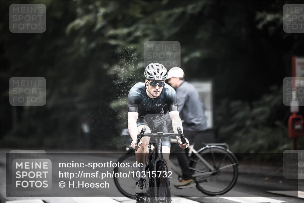 13.09.2026 - Stadtparktriathlon H.Heesch http://msf.ph/oto/10315732 13.09.2026 11:50:58 Radfahren 847, 896, 923 meine-sportfotos.de
