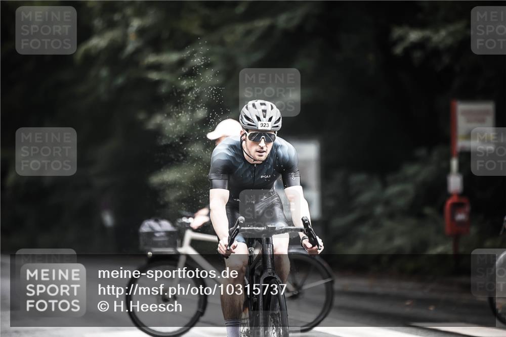 13.09.2026 - Stadtparktriathlon H.Heesch http://msf.ph/oto/10315737 13.09.2026 11:50:58 Radfahren 847, 896, 923 meine-sportfotos.de